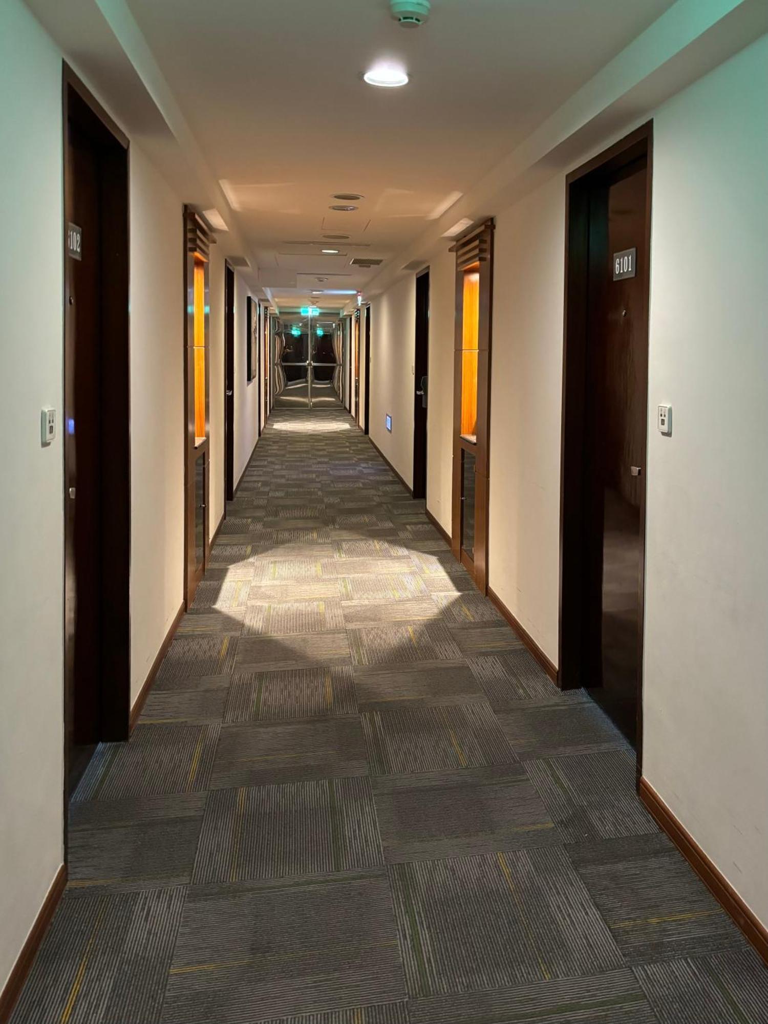 Art Spa Hotel Yilan Екстер'єр фото